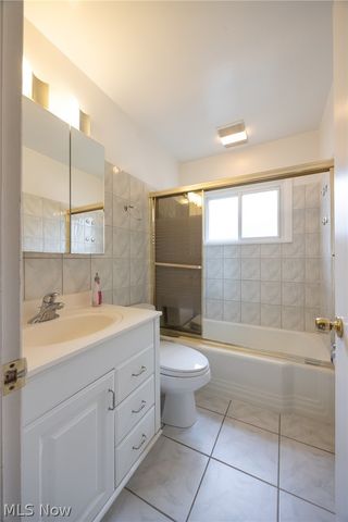 1668 Chelmsford, Mayfield Heights, OH 44124
