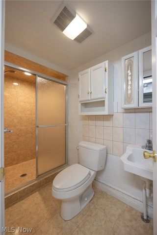 1668 Chelmsford, Mayfield Heights, OH 44124