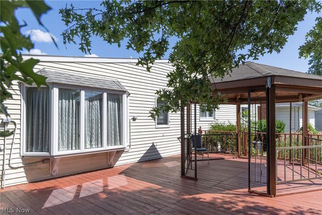 1668 Chelmsford, Mayfield Heights, OH 44124