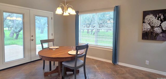 1591 County Road 320, Floresville, TX 78114