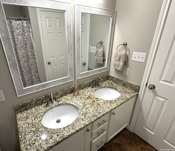 1591 County Road 320, Floresville, TX 78114