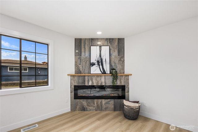 1717 NE Edmonds Ave, Renton, WA 98056