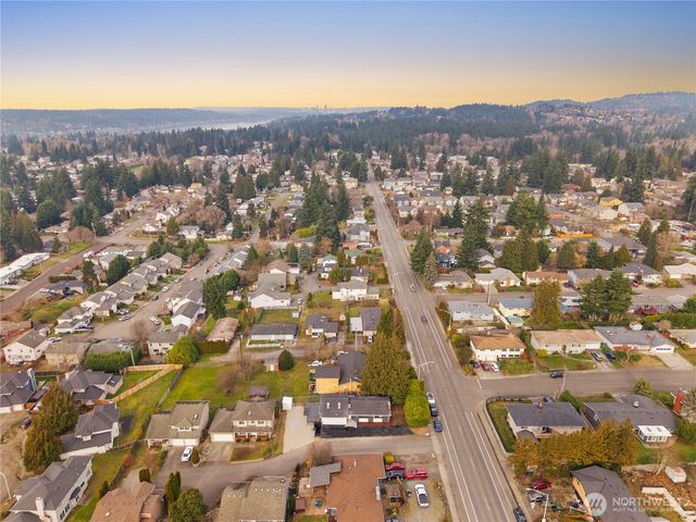 1717 NE Edmonds Ave, Renton, WA 98056