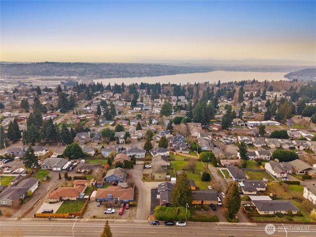 1717 NE Edmonds Ave, Renton, WA 98056