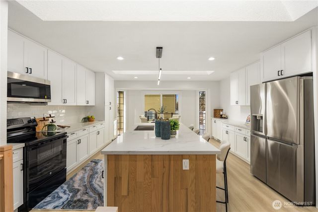 1717 NE Edmonds Ave, Renton, WA 98056