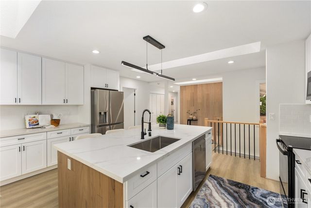 1717 NE Edmonds Ave, Renton, WA 98056