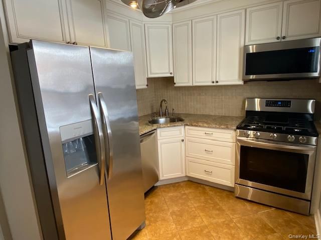 261-53 Langston E-1st fl, Glen Oaks, NY 11004