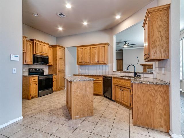 9908 NW 137th Street, Yukon, OK 73099