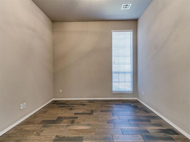 9908 NW 137th Street, Yukon, OK 73099