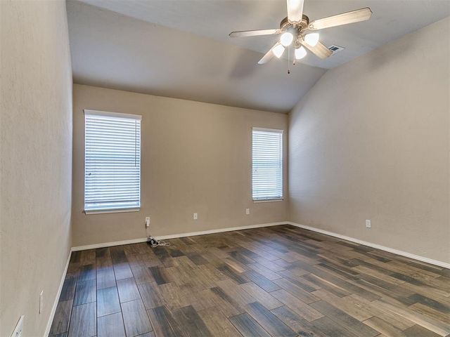 9908 NW 137th Street, Yukon, OK 73099