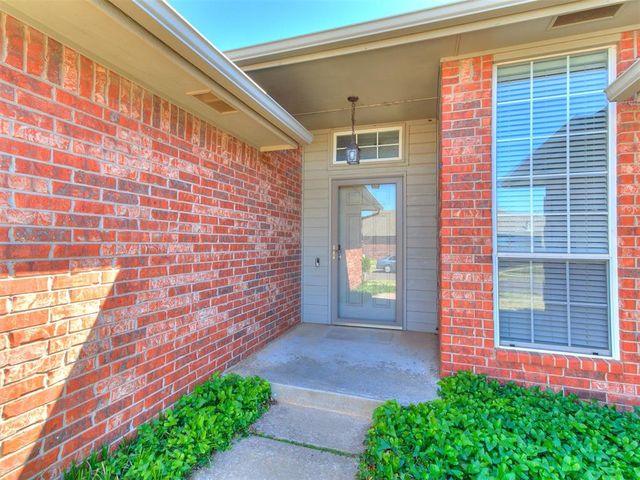 9908 NW 137th Street, Yukon, OK 73099