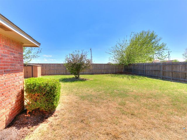 9908 NW 137th Street, Yukon, OK 73099