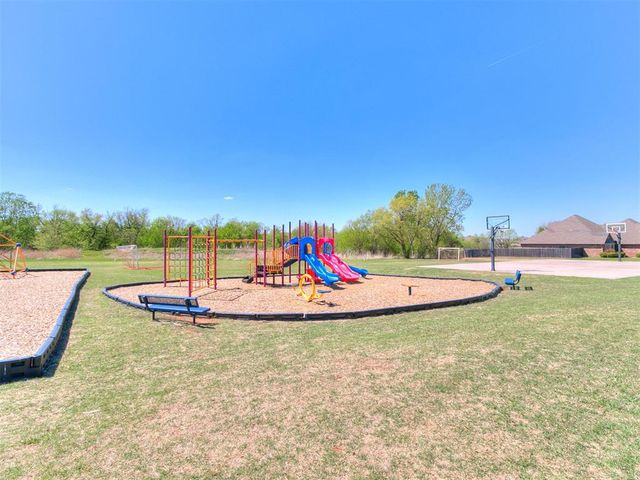 9908 NW 137th Street, Yukon, OK 73099