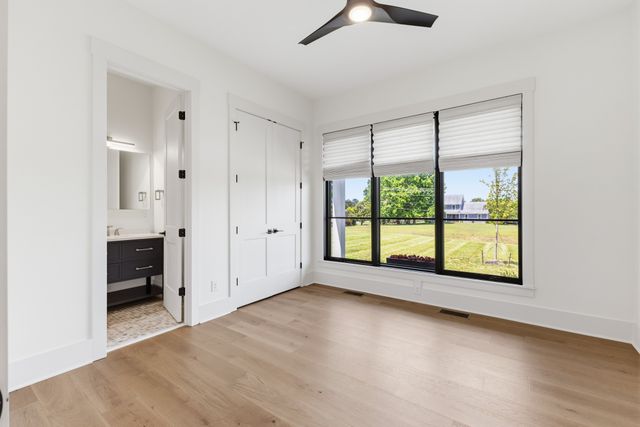3000 Ora Ln, Spring Hill, TN 37174