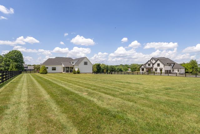 3000 Ora Ln, Spring Hill, TN 37174