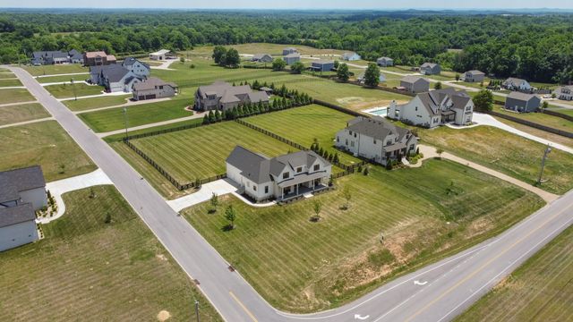 3000 Ora Ln, Spring Hill, TN 37174