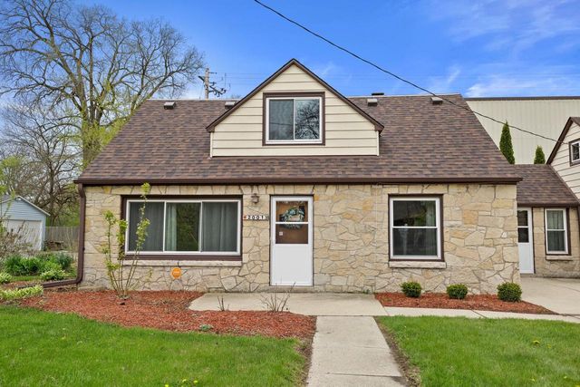 2001 Bender ROAD, Glendale, WI 53209