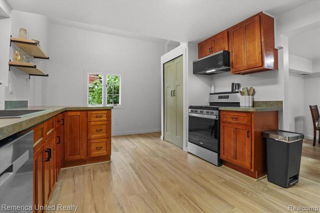 15270 Ripple Drive, Linden, MI 48451