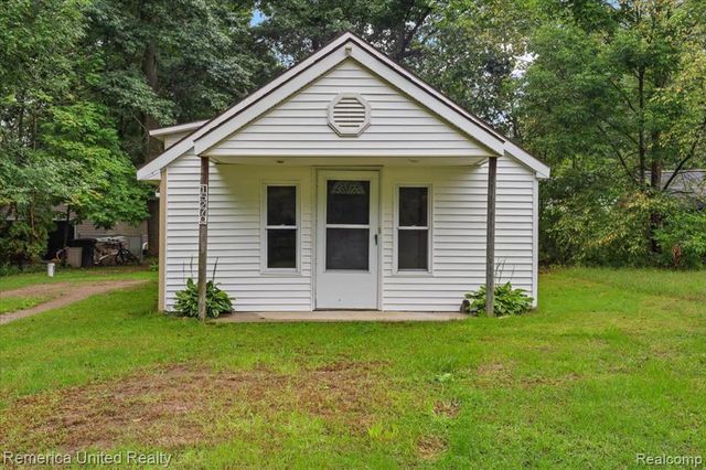 15270 Ripple Drive, Linden, MI 48451
