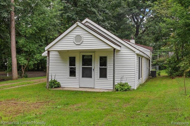 15270 Ripple Drive, Linden, MI 48451