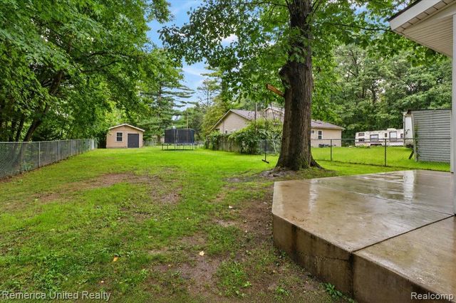 15270 Ripple Drive, Linden, MI 48451