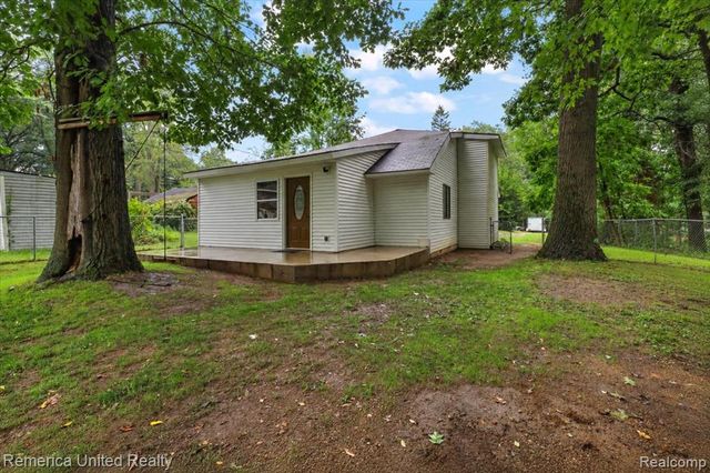 15270 Ripple Drive, Linden, MI 48451