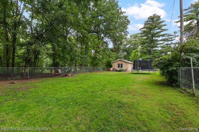 15270 Ripple Drive, Linden, MI 48451