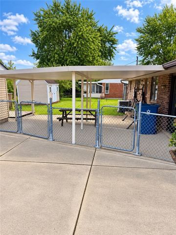 6566 Highbury Road, Huber Heights, OH 45424