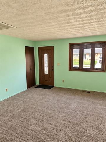 6566 Highbury Road, Huber Heights, OH 45424