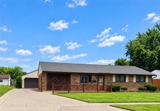 6566 Highbury Road, Huber Heights, OH 45424