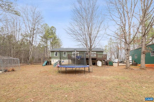 2325 MARTIN KINGS RD, Scottsville, VA 24590