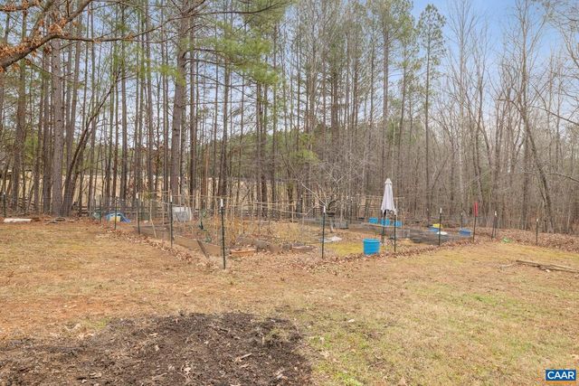 2325 MARTIN KINGS RD, Scottsville, VA 24590