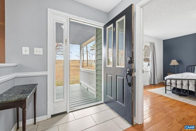 2325 MARTIN KINGS RD, Scottsville, VA 24590