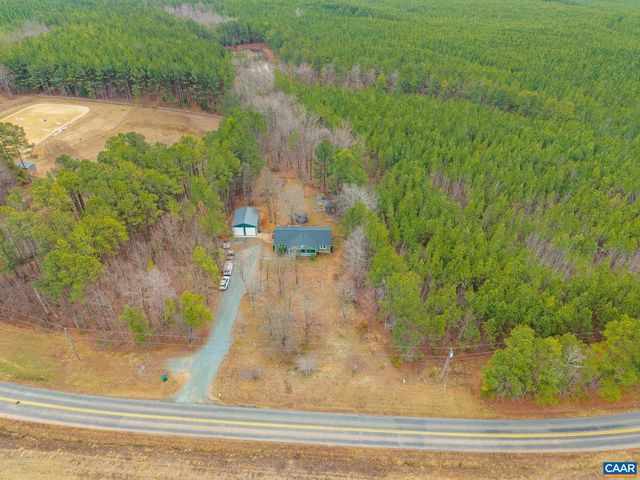 2325 MARTIN KINGS RD, Scottsville, VA 24590