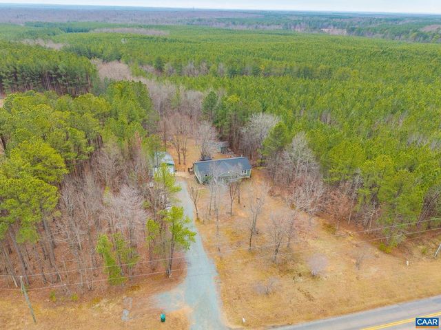 2325 MARTIN KINGS RD, Scottsville, VA 24590