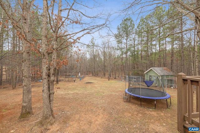 2325 MARTIN KINGS RD, Scottsville, VA 24590