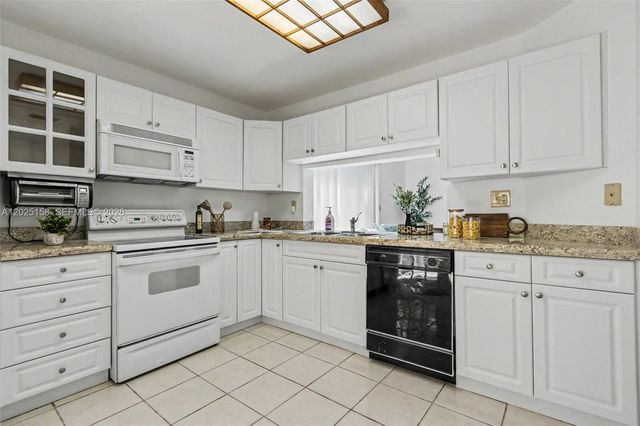 15033 SW 110th Terrace, Miami, FL 33196