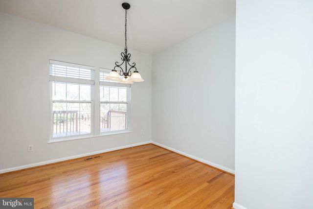 8 BARCLAY DR, Hockessin, DE 19707