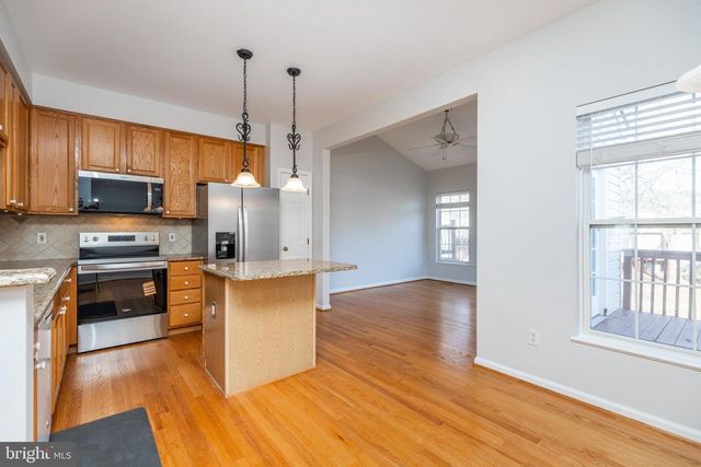 8 BARCLAY DR, Hockessin, DE 19707