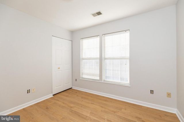 8 BARCLAY DR, Hockessin, DE 19707