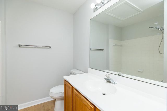 8 BARCLAY DR, Hockessin, DE 19707