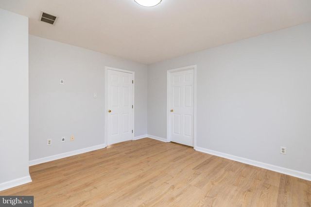 8 BARCLAY DR, Hockessin, DE 19707