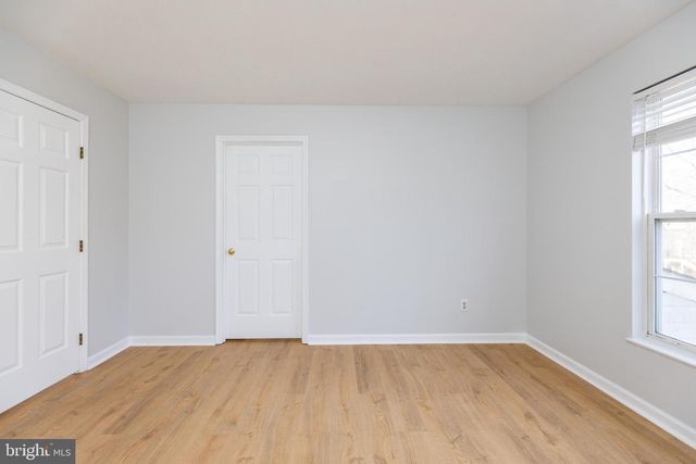 8 BARCLAY DR, Hockessin, DE 19707