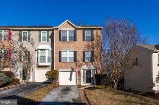 8 BARCLAY DR, Hockessin, DE 19707