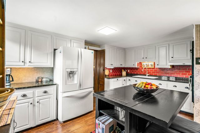 29 Averill Road, Brookline, NH 03033