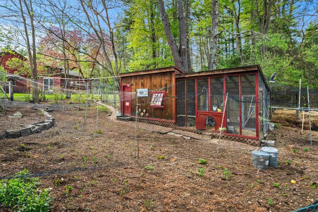 29 Averill Road, Brookline, NH 03033