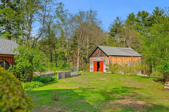 29 Averill Road, Brookline, NH 03033