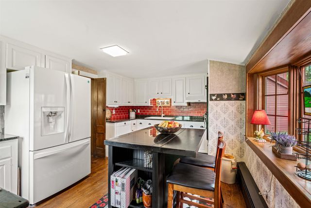 29 Averill Road, Brookline, NH 03033