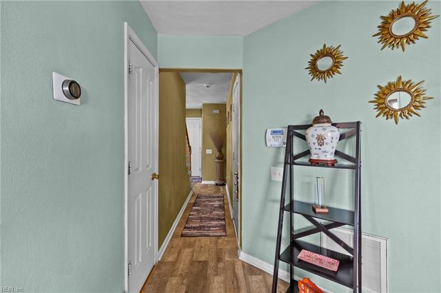 408 Prince George CT, Chesapeake, VA 23320
