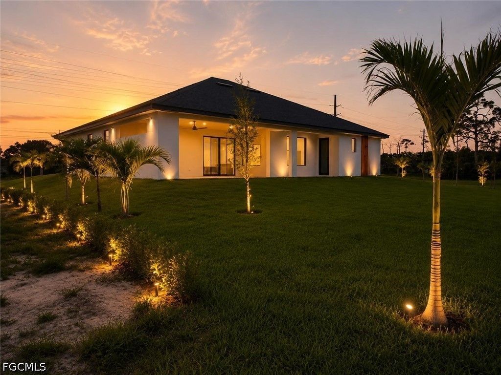 Image 8 of property listing at 2145 EL DORADO BLVD N, Cape Coral, FL 33993